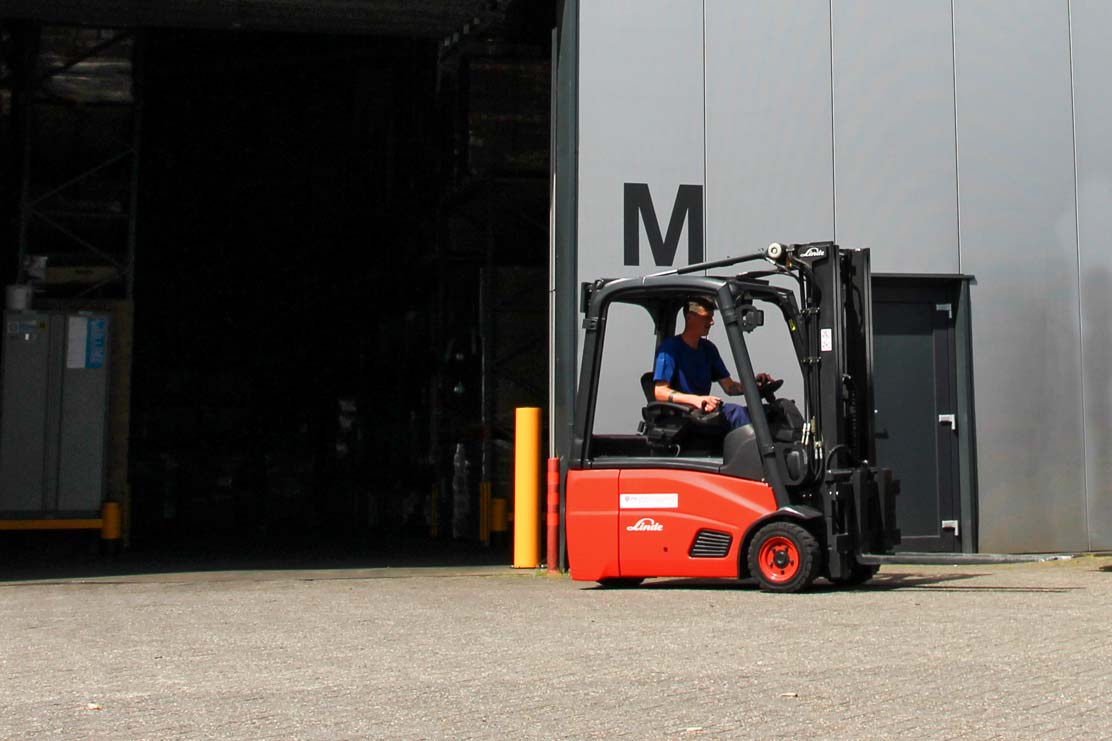 PTB Levert Linde Heftruck aan Score BV